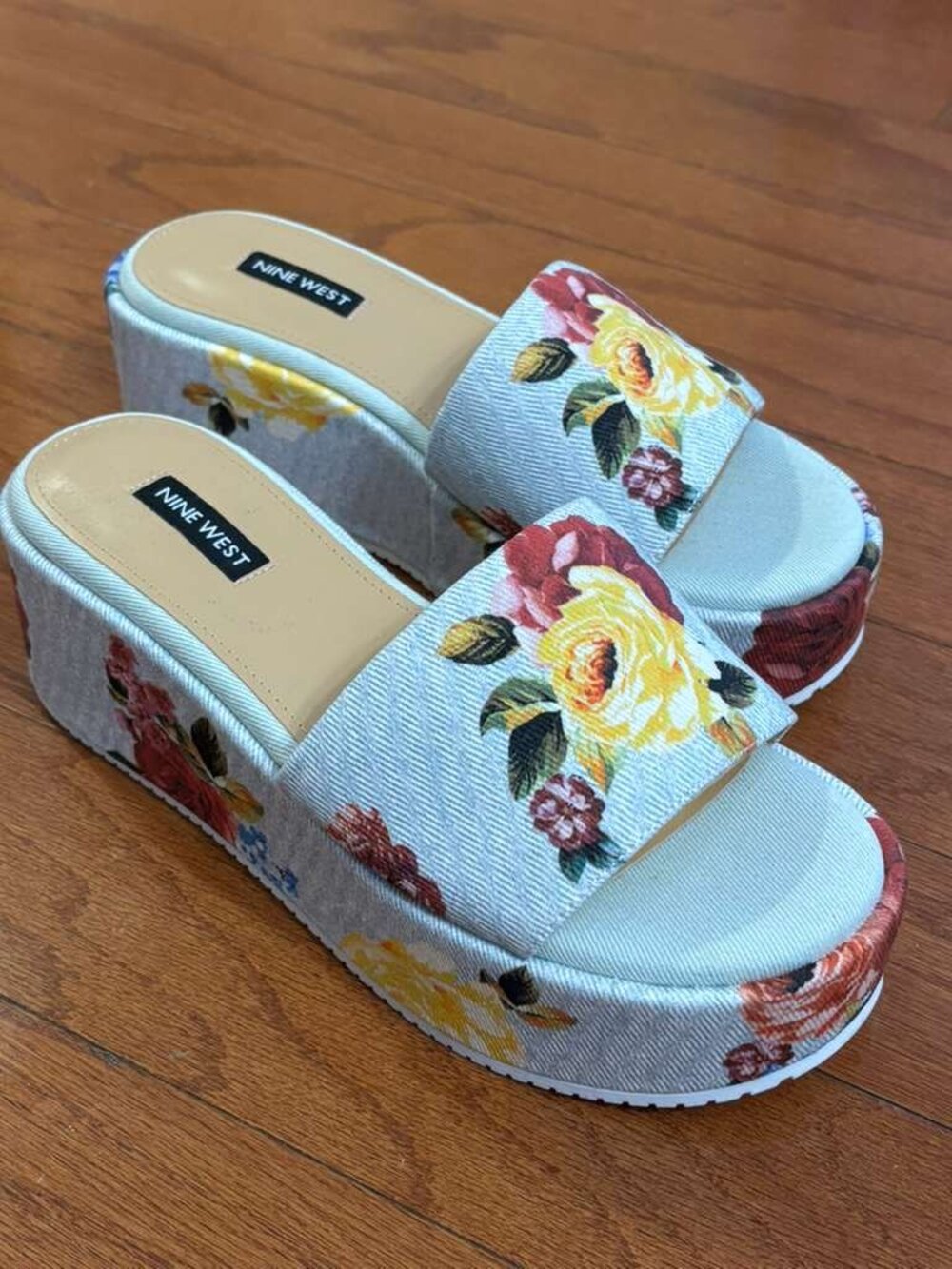 NINE WEST Light Blue Floral Copen Wedges Size 7.5 Women